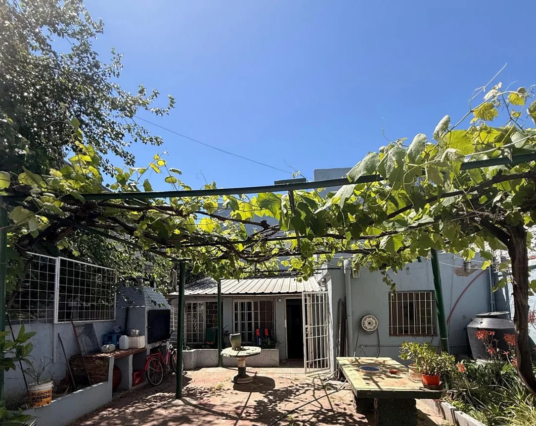 Casa en venta en Villa Raffo, Nicolás Avellaneda 2300