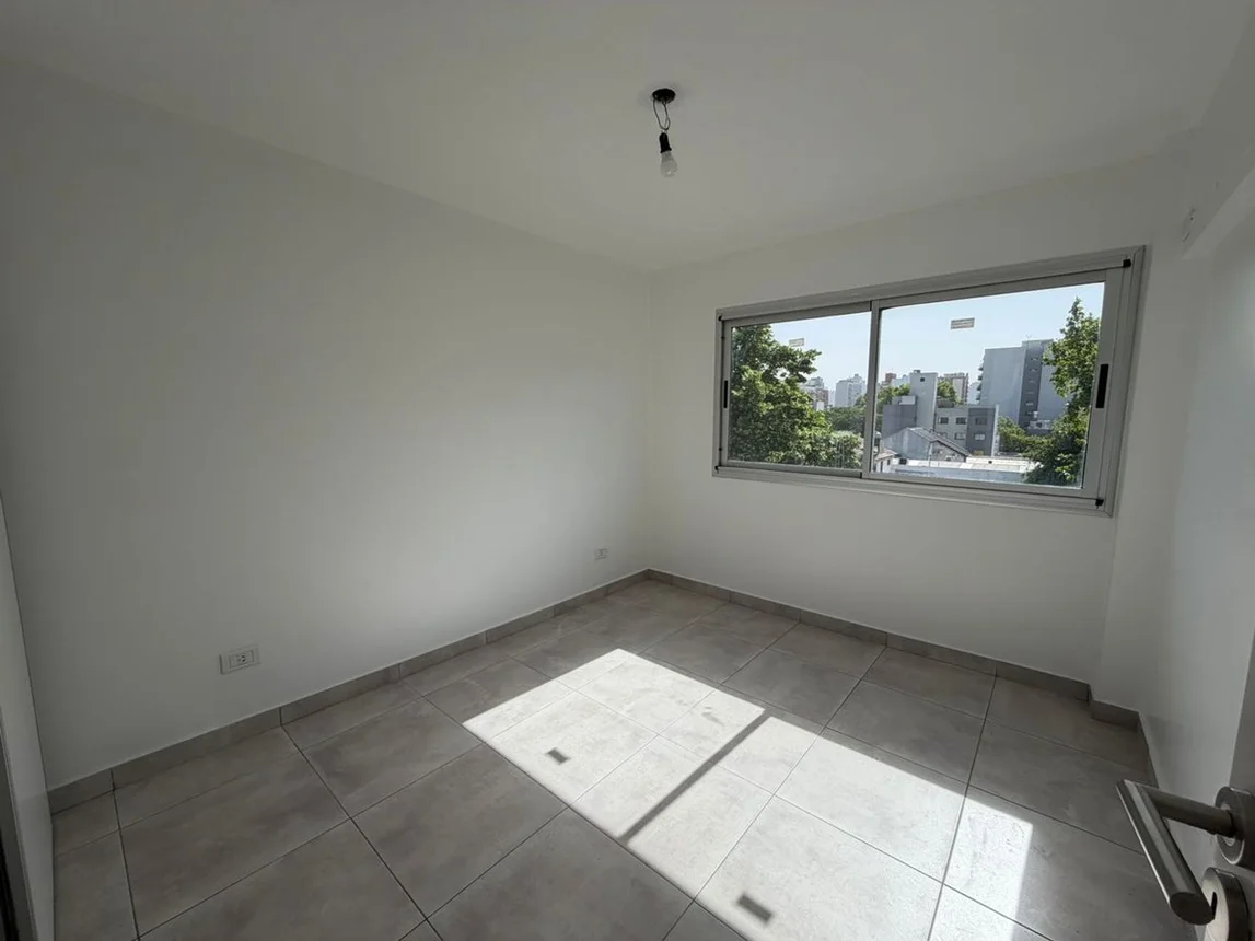 Departamento de 2 ambientes en alquiler en Morón, Río Piedras 300, foto 3