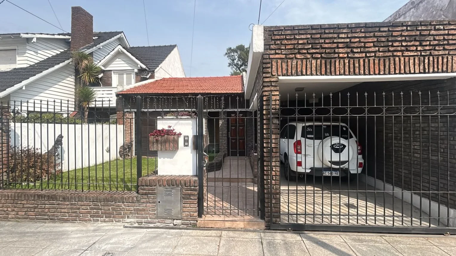 Casa de 5 ambientes en venta en Ciudadela, Eduardo Porrini 100