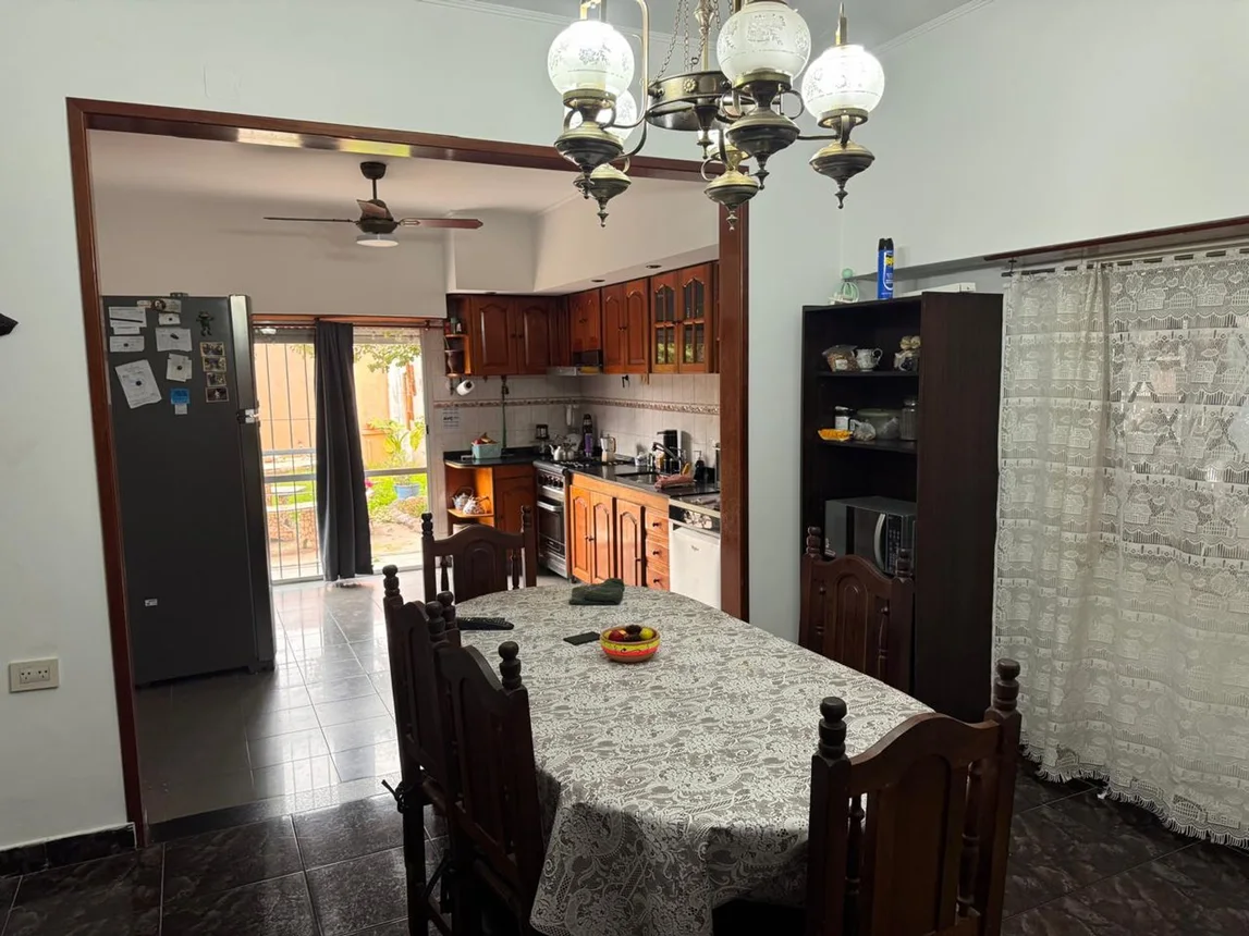 Casa dúplex en venta en Banfield, foto 3