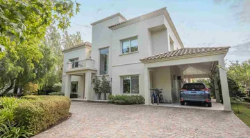 VENTA CASA AL LAGO EN LA ISLA, NORDELTA - 501 m²