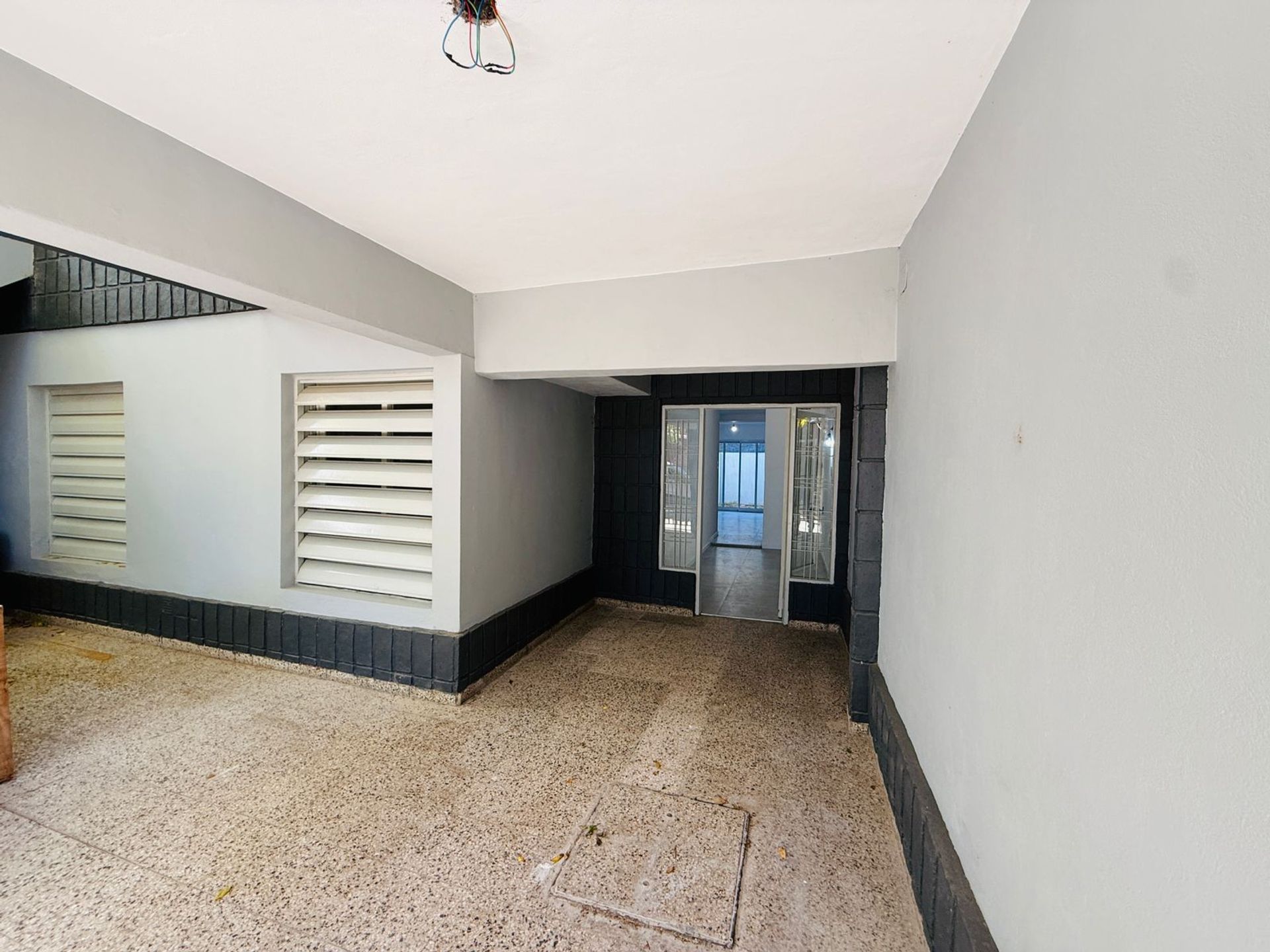 Casa en planta baja, 2 dormitorios y cochera