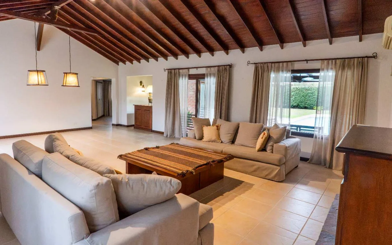 Casa en venta en Pilar, foto 4