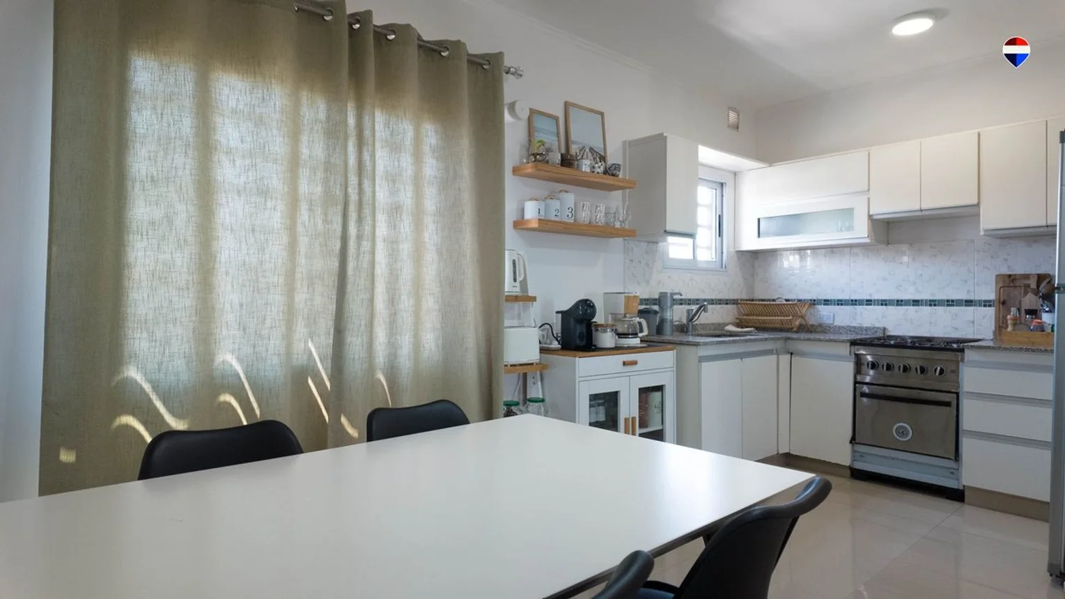 Casa tríplex de 5 ambientes en venta en Quilmes, Azcuénaga 2700, foto 4
