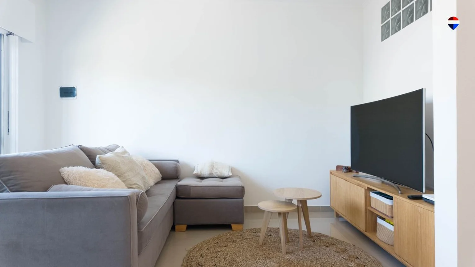 Casa tríplex de 5 ambientes en venta en Quilmes, Azcuénaga 2700, foto 2