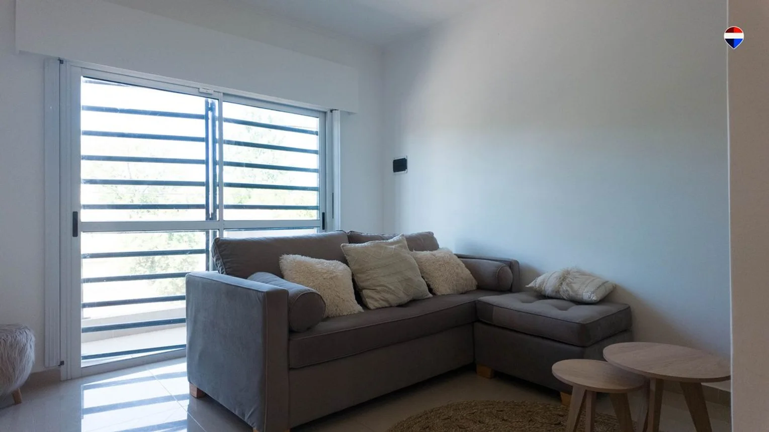 Casa tríplex de 5 ambientes en venta en Quilmes, Azcuénaga 2700