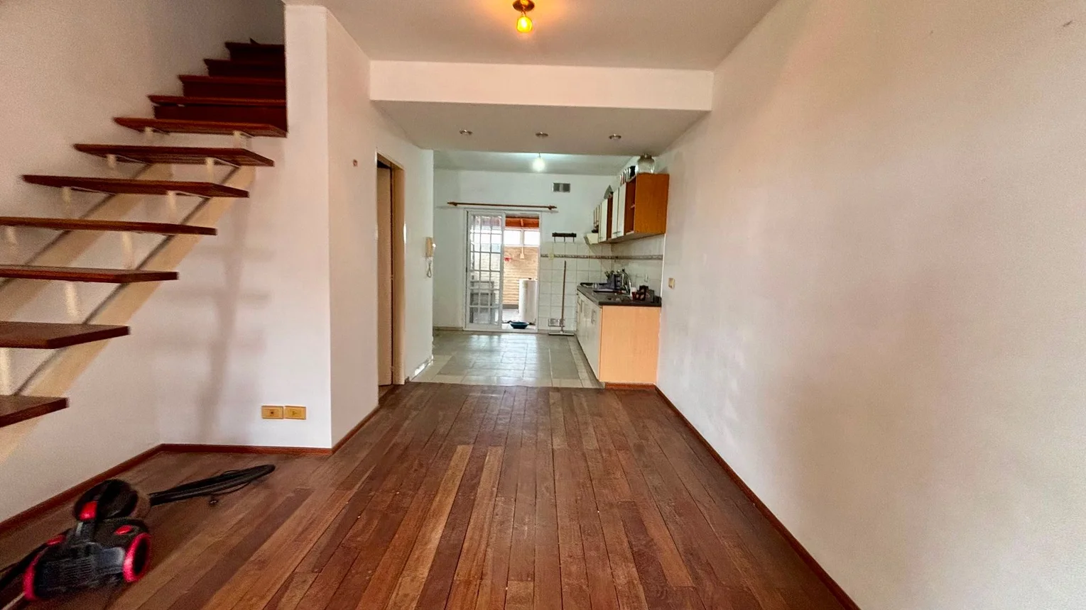 Dúplex de 3 ambientes en venta en Berazategui, 23 0, foto 2