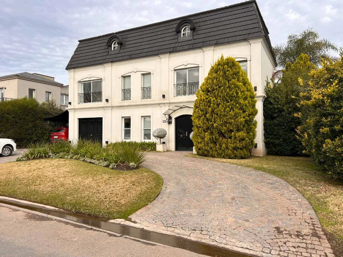 Casa en venta en Belén de Escobar, foto 2