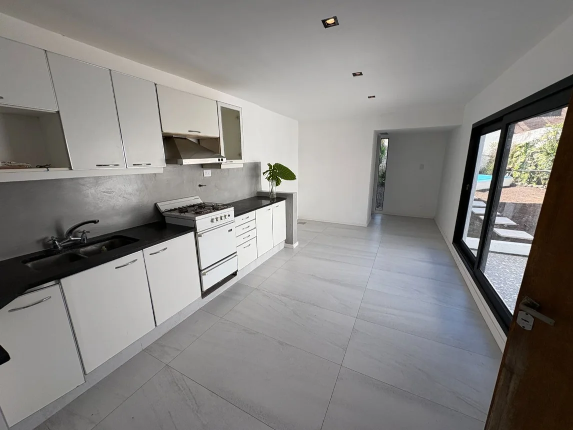 Casa en venta en La Plata, foto 3