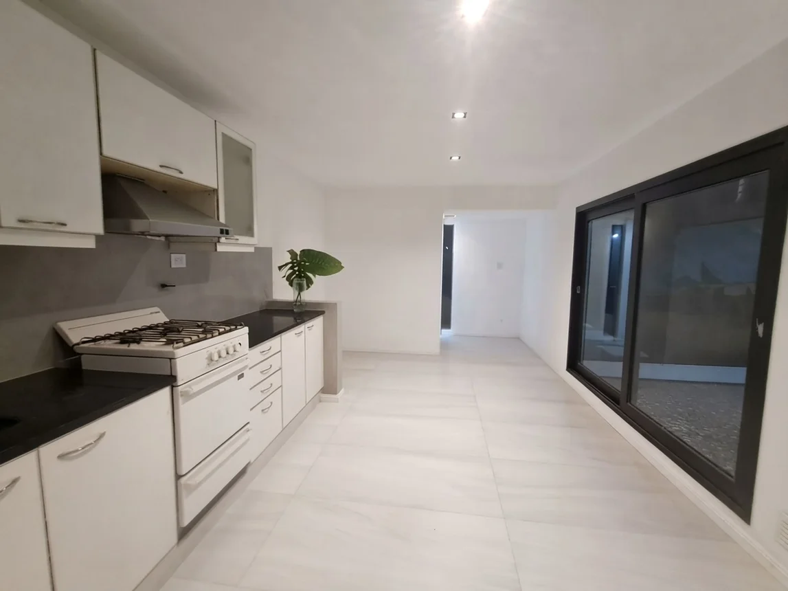 Casa en venta en La Plata, foto 2