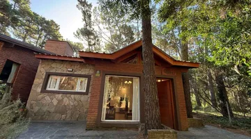 Casa venta Mar Azul 3 ambientes cerca del mar