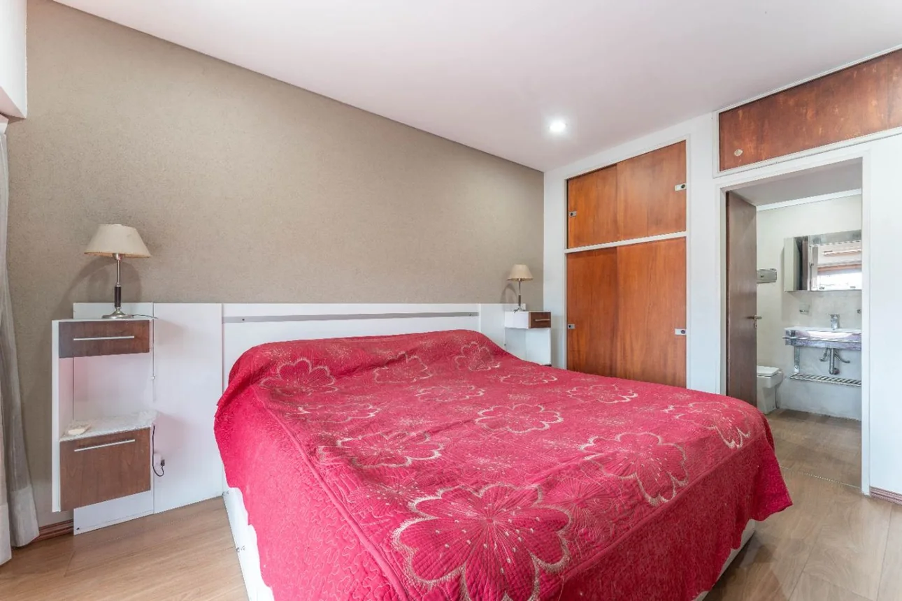 Casa de 5 ambientes en venta en Versalles, Pasaje de la Economia 6100, foto 2