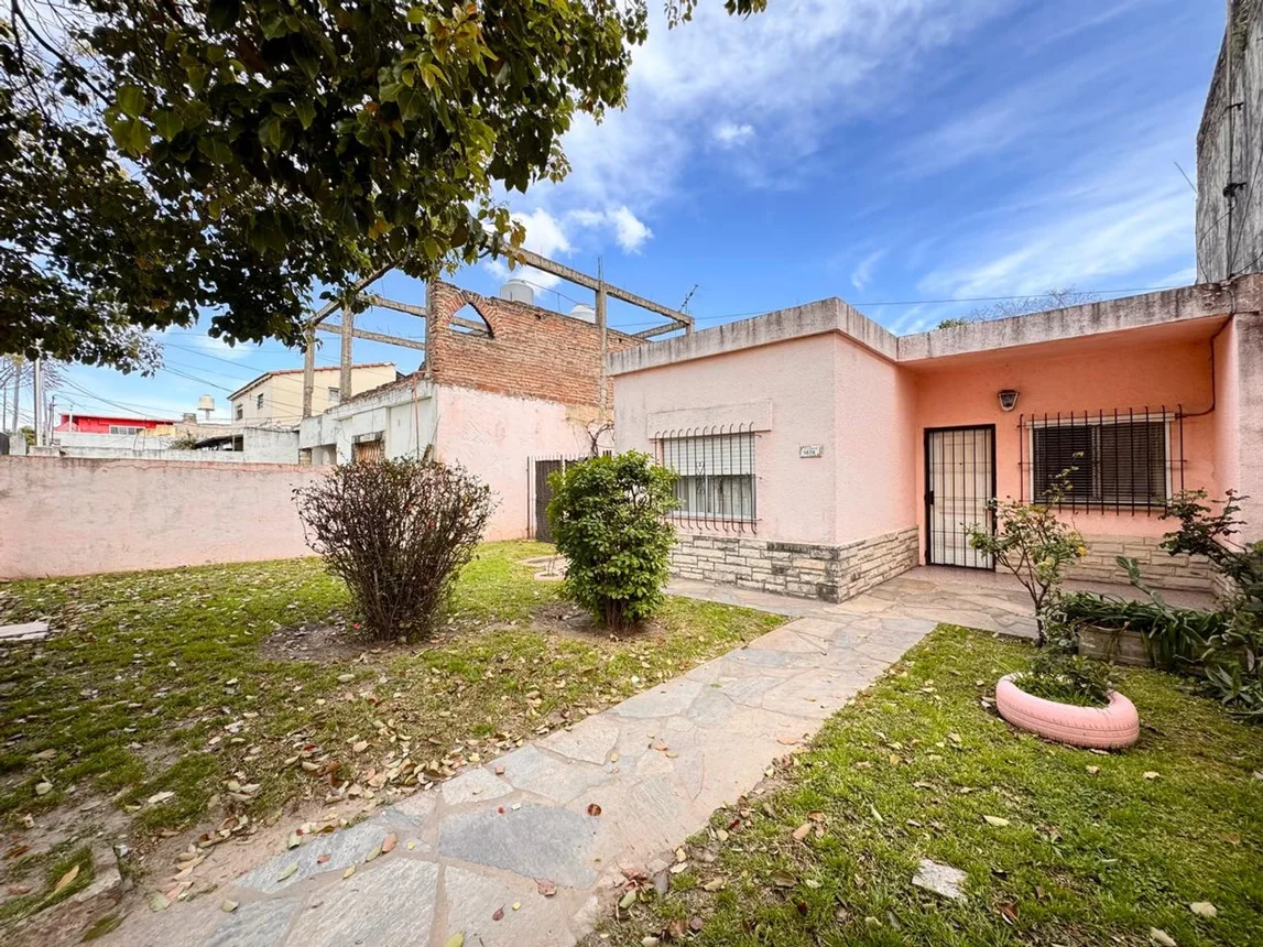 Casa en venta en El Talar, Teniente General Juan José Valle 1800