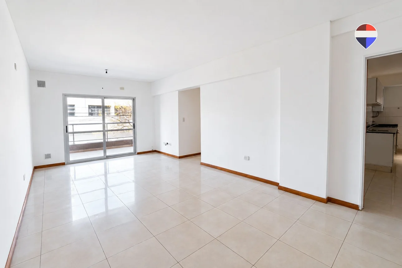 Departamento de 3 ambientes en venta en Villa Luro, Avenida Rivadavia 9800
