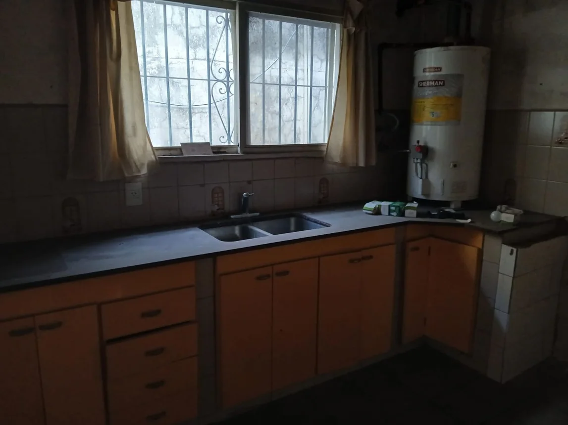 Casa en venta en Quilmes, foto 3