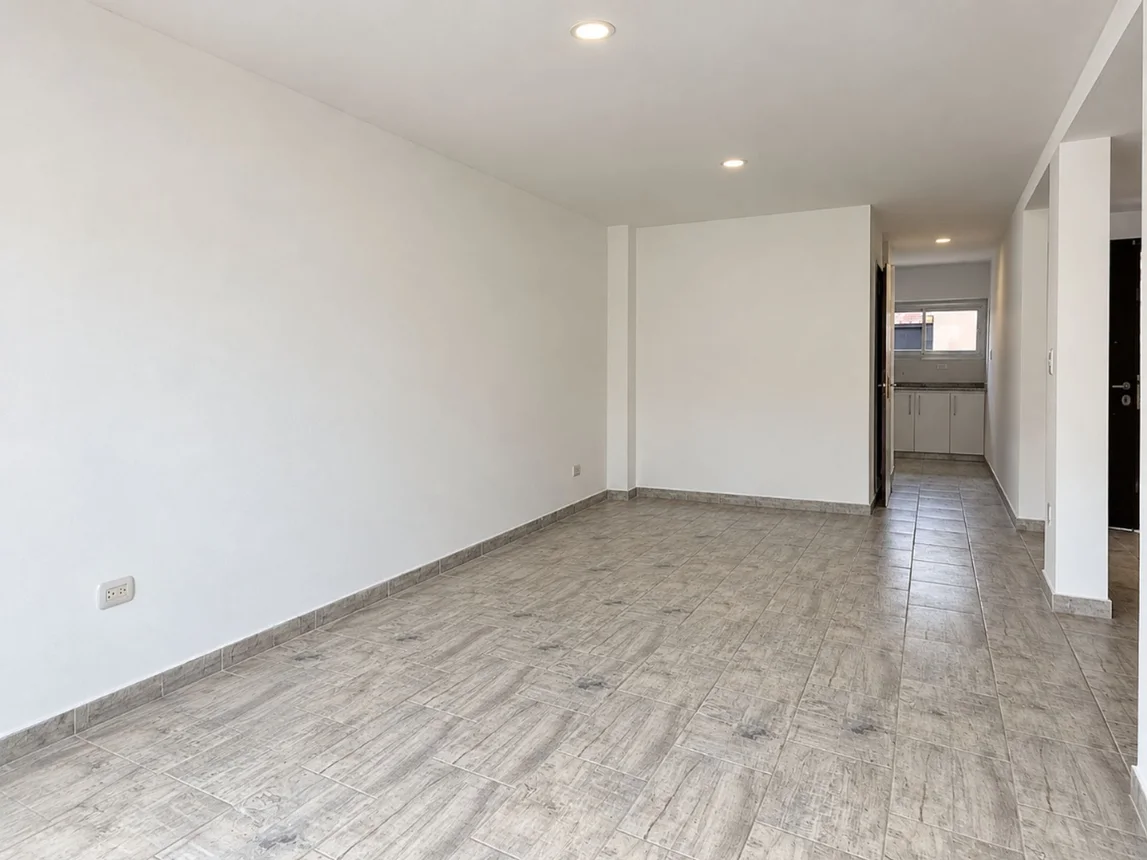 Casa dúplex de 4 ambientes en venta en City Bell, 465 Entre 14 B y 14 C 600, foto 2