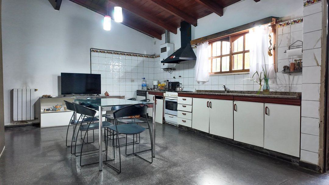 OPORTUNIDAD CASA VILLA ALLENDE 3 DORMITORIOS