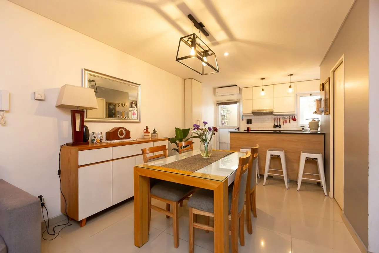 Tríplex de 4 ambientes en venta en Morón, José Ingenieros 800