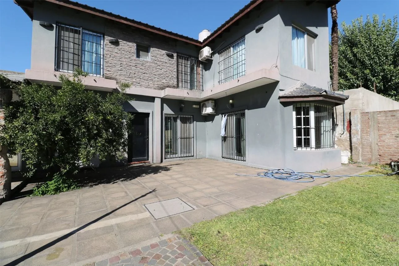 Casa en venta 3 ambientes/ de vicenzo grande, foto 2