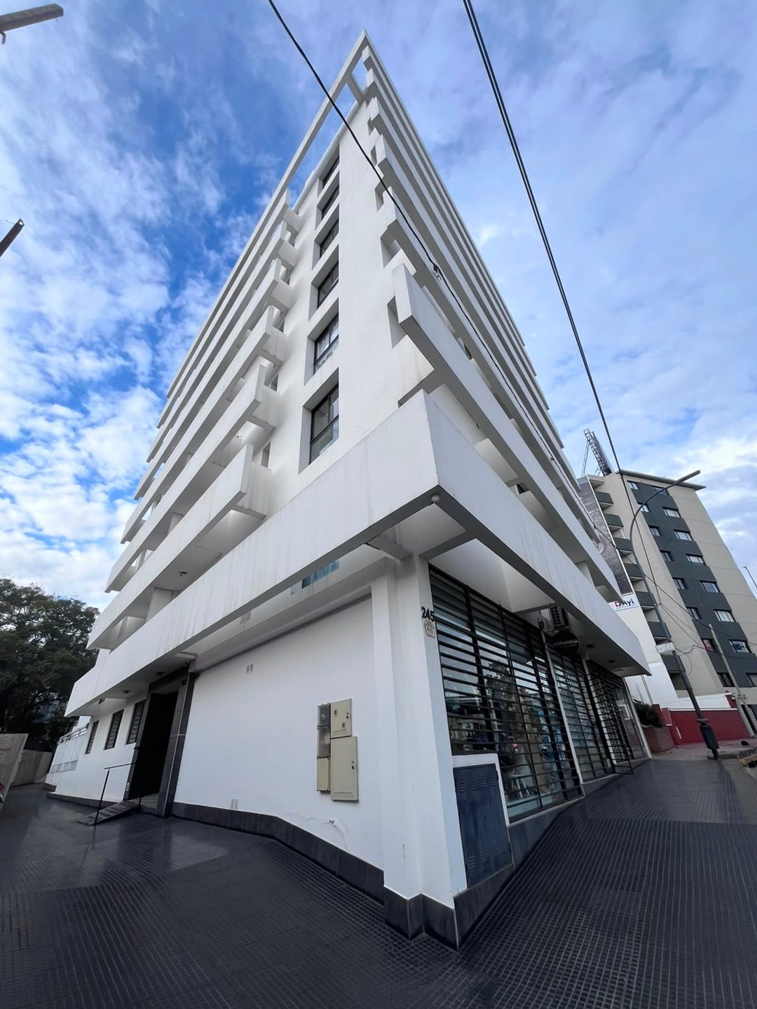 SE VENDE LOCAL COMERCIAL EN B. ALBERDI CORDOBA