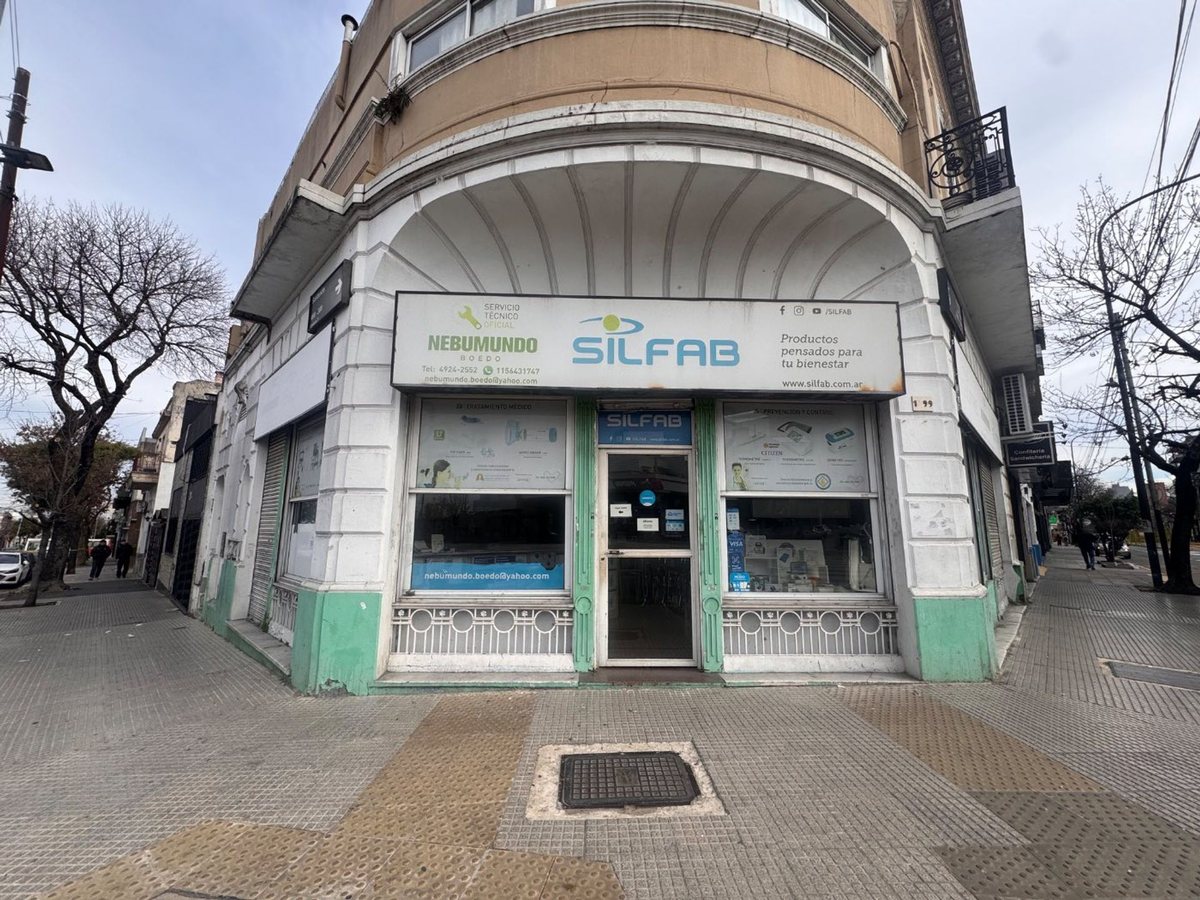 VENTA LOCAL EN ESQUINA SOBRE AV. LA PLATA