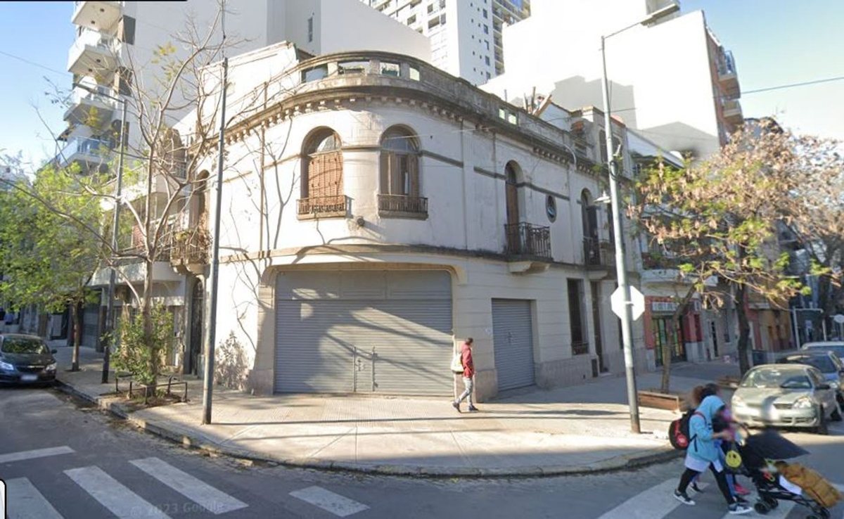 VENTA LOCAL COMERCIAL  EN ESQUINA