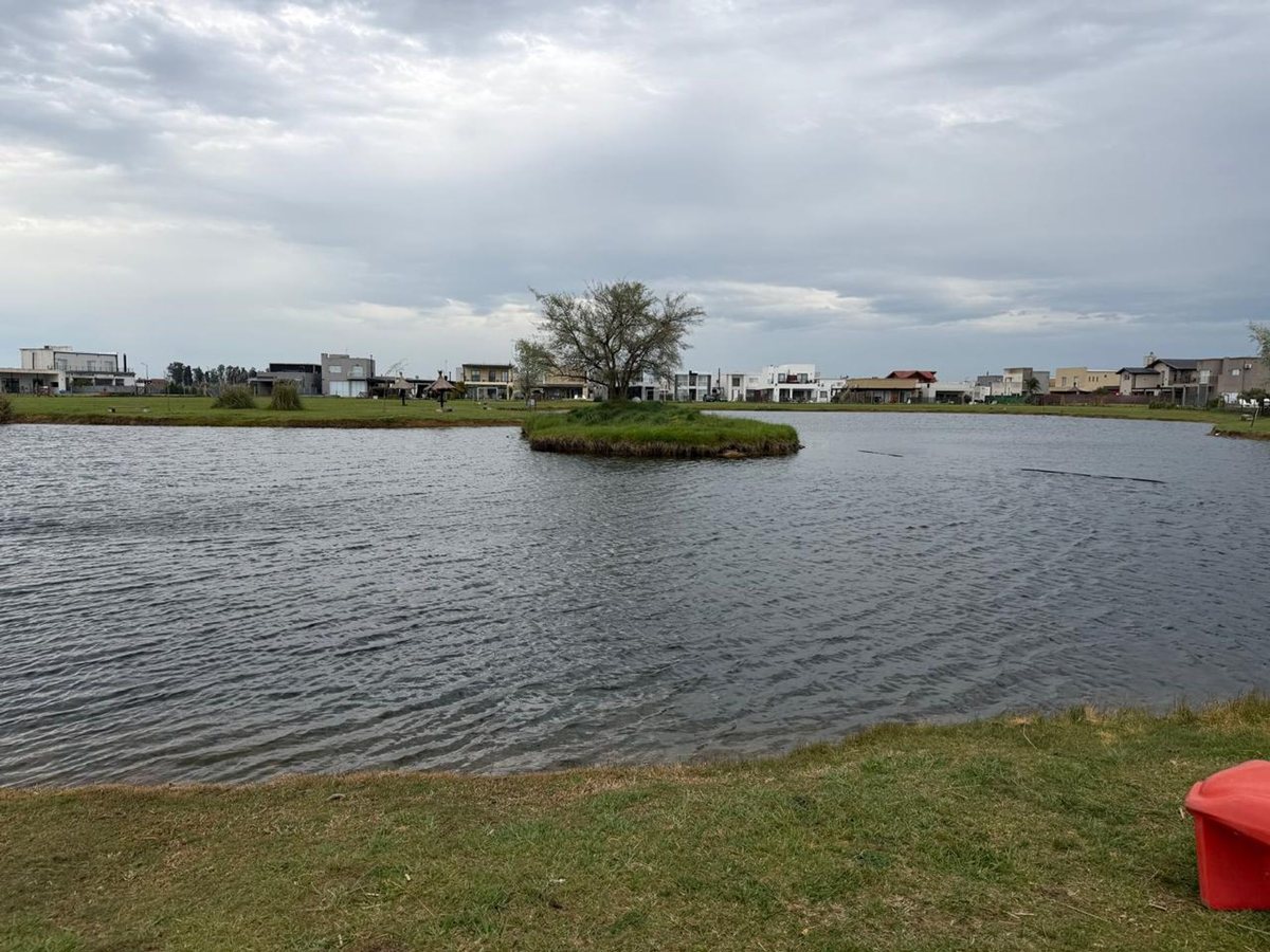 LOTE 300 MTS EN BARRIO PRIVADO LAGUNA AZUL ETAPA 3 - 5