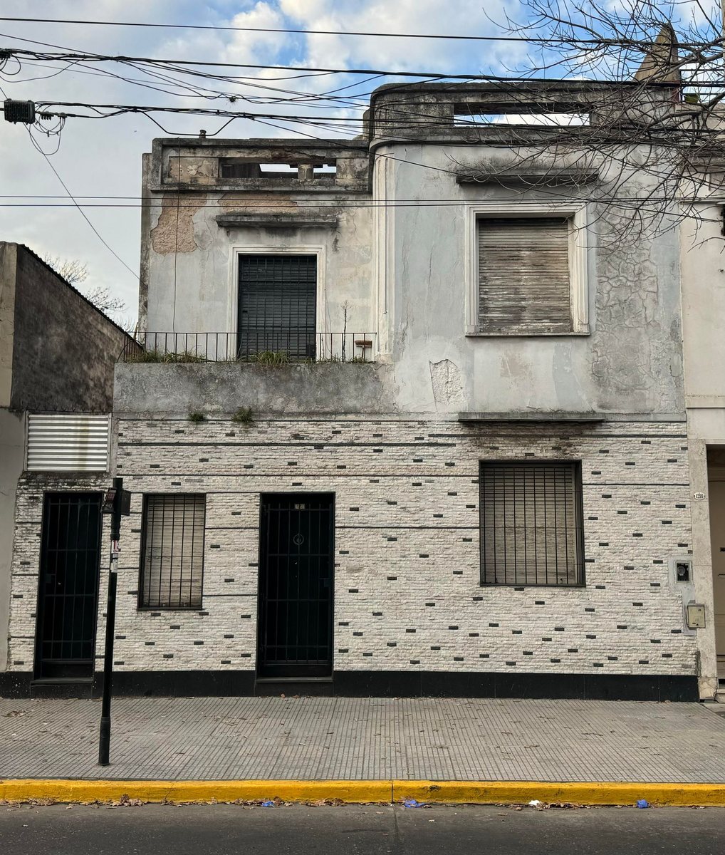 CASA A REFACCIONAR SOBRE LOTE PROPIO P. CHACABUCO