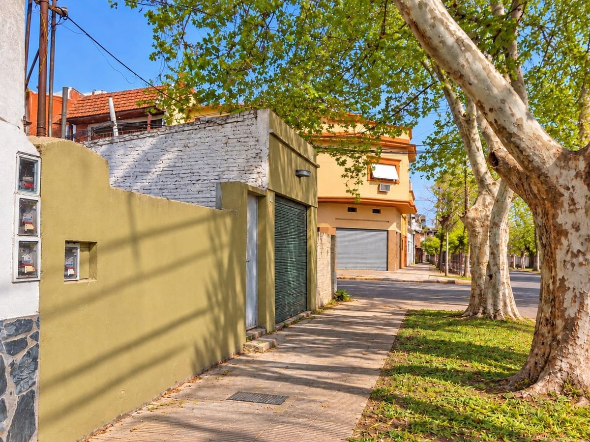 Venta lote Tres de Febrero caseros.