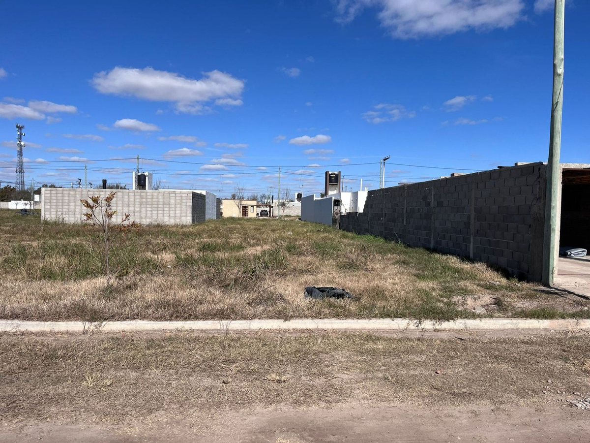 Venta terreno en loteo Nueva Italia